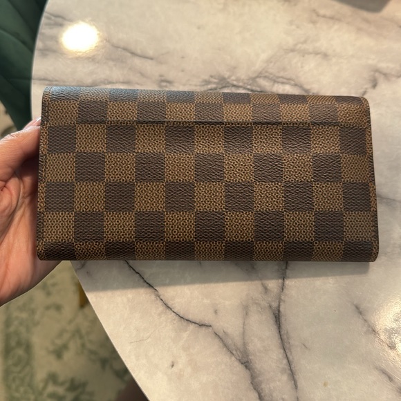AUTHENTIC LV WALLET - Picture 6 of 12